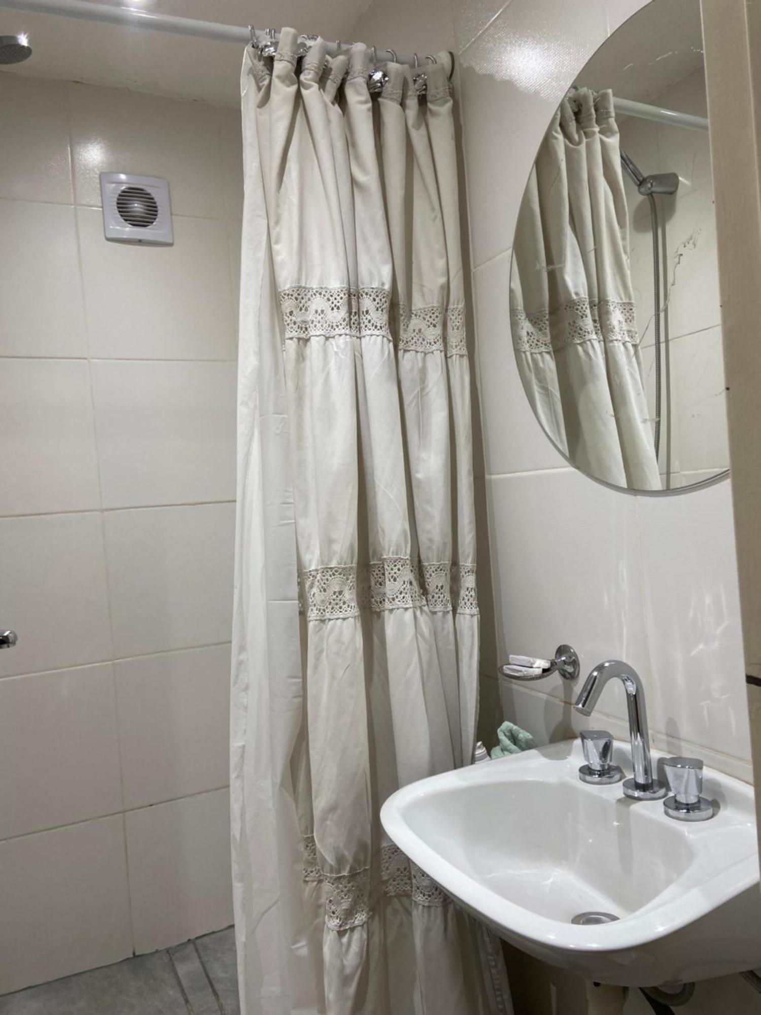 Mendoza 3 Dormitorios Con Balcones Y Alem Chic Monoambiente Y Mendoza Estudio Para 1 3 Apartamentos 외부 사진